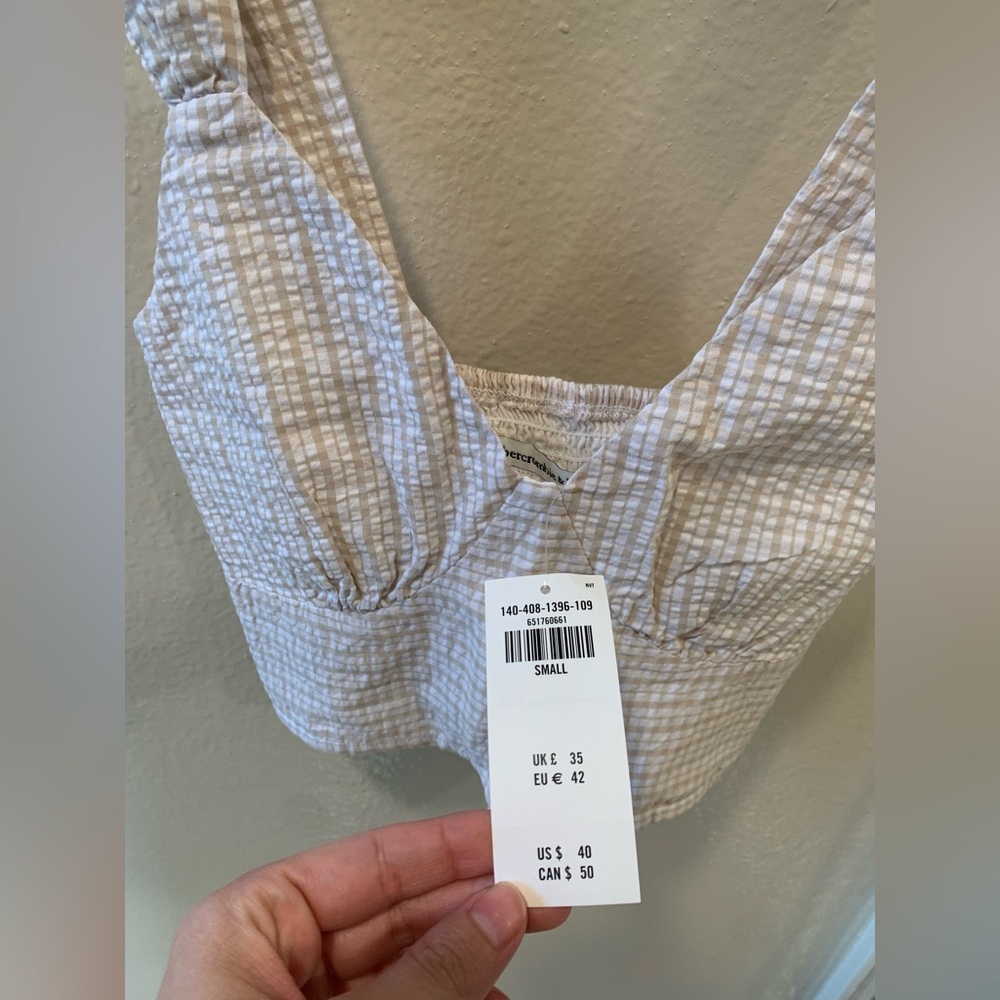 CLEANOUT - NWT Abercrombie Top - Picture 3 of 5